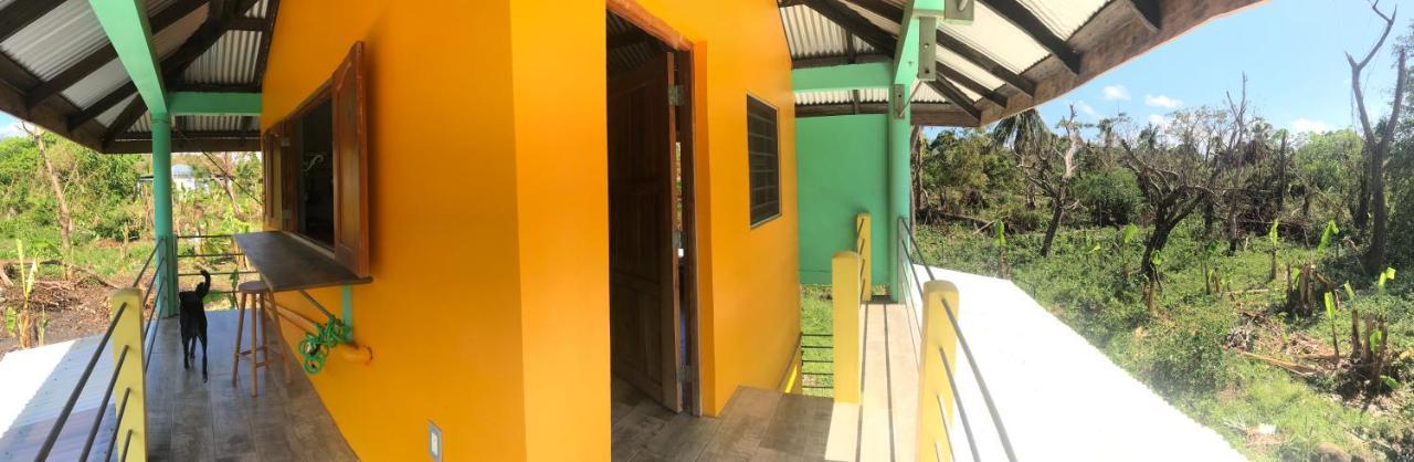 Hotel La Casa Naranja Brig Bay Zewnętrze zdjęcie